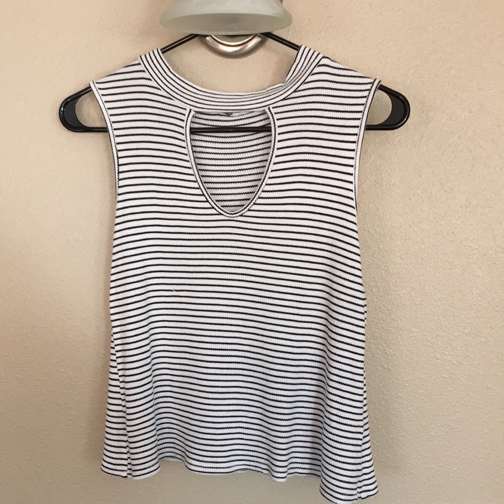 Acemi b&w stripped tank top with v-neck cut out!